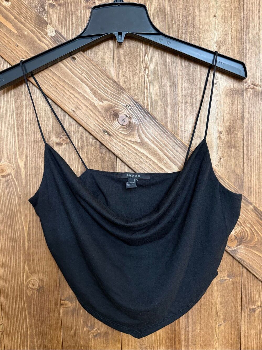Forever 21 Womenโs Medium Black Cowl Neck Spaghetti Strap Handkerchief Top(9341)